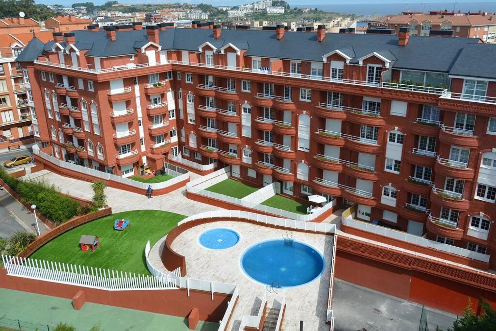 Castro Holidays - Centrico Piscina Urbanizacion Garaje Gratis Castro Urdiales Kültér fotó